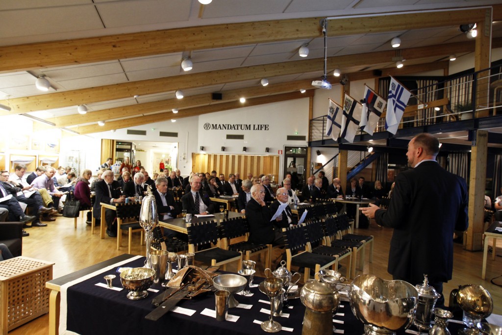 NJK höstmöte 2015 med pokalbord.