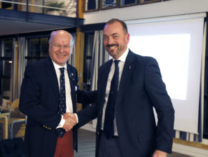 Två kommoder: Claes Tallberg och Mats Welin. Foto: Kari Wilen